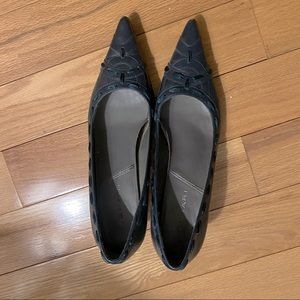 Timeless Navy kitten heels